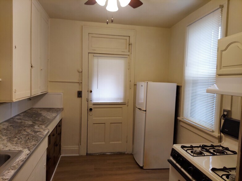 Building Photo - 2398 Indiana Ave