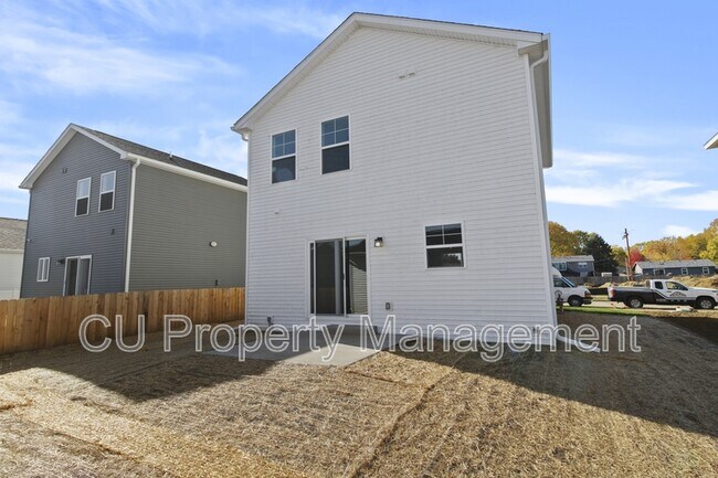 Building Photo - 1316 S Smith Rd