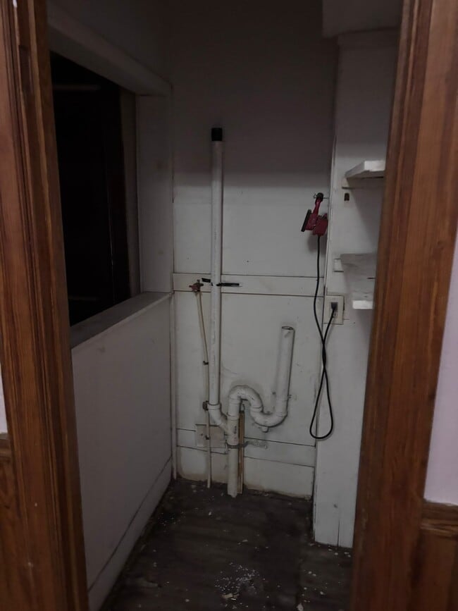 Building Photo - 9 Urquhart St