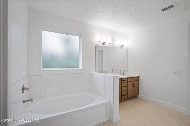 Building Photo - 3803 Ornis Ct