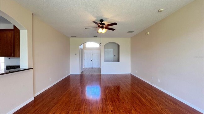 Building Photo - 806 Lost Grove Cir