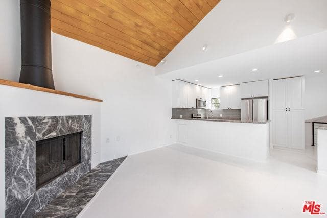 Building Photo - 29235 Heathercliff Rd