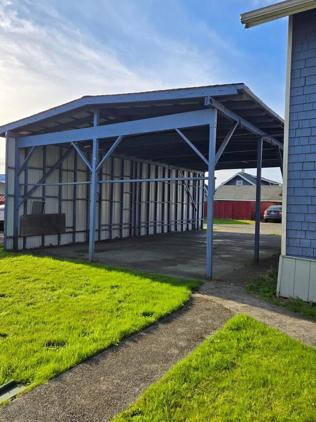 Building Photo - Aberdeen, WA., 3 bedroom, 1 bath home for RENT