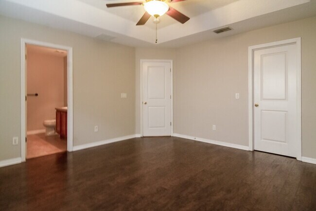 Building Photo - 645 Maya Susan Loop