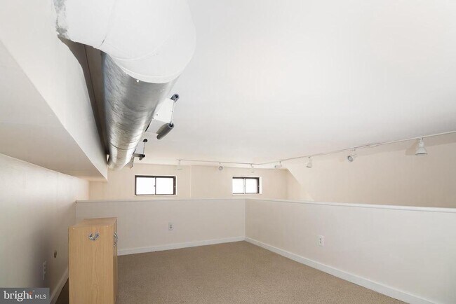 Building Photo - 1035 Spruce St