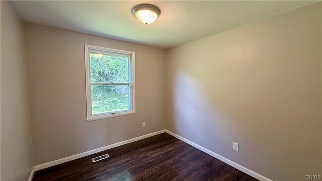 Building Photo - 104 Finwood Dr