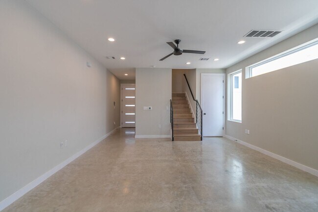 Building Photo - 7507 Bethune Ave