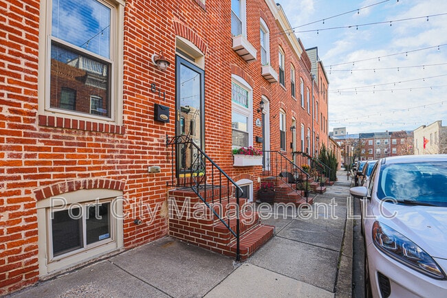 Building Photo - 813 S Belnord Ave