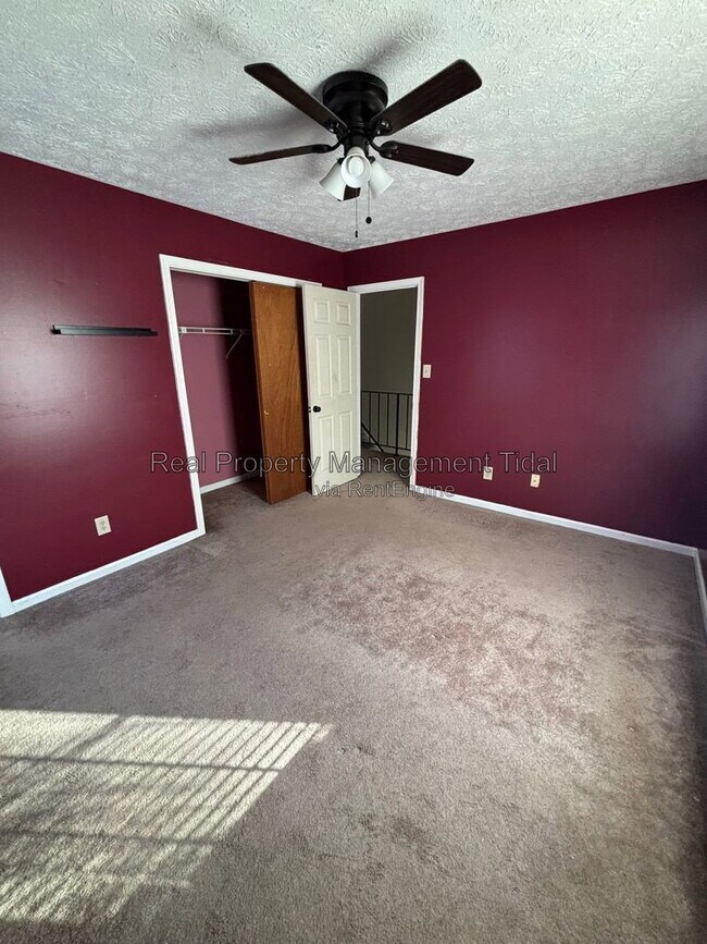 Building Photo - 361 Circuit Ln