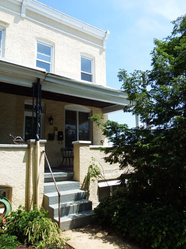 Building Photo - 3601 Keswick Rd