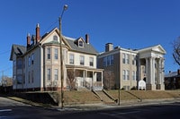 Building Photo - Washington Columns