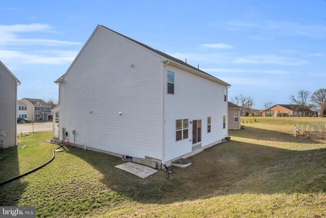 Building Photo - 26 Barnhart Cir