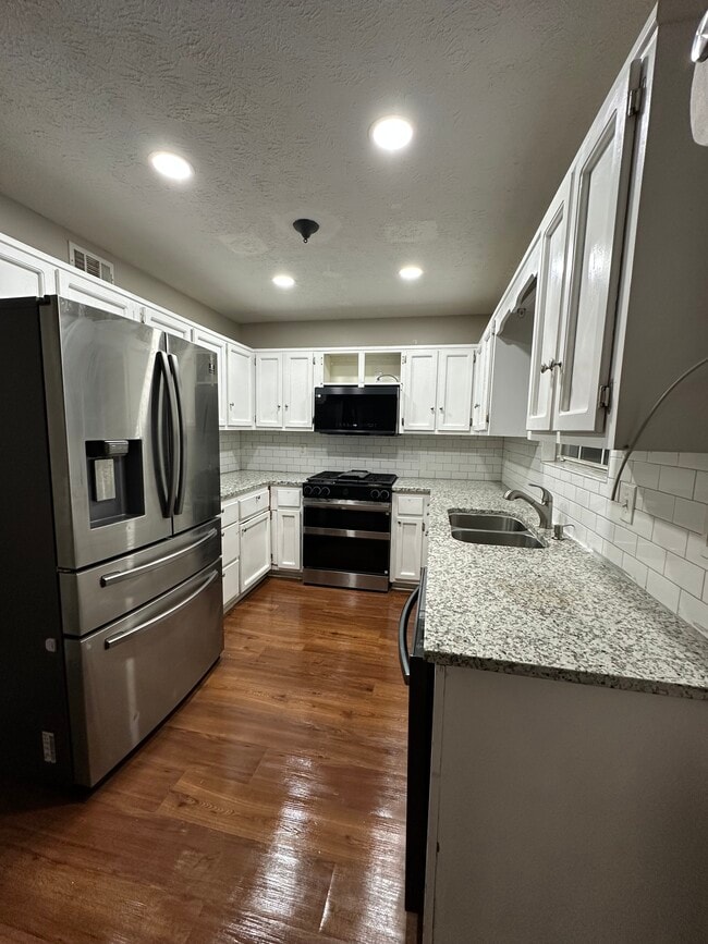 Building Photo - 1426 Riverline Trail