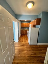 Building Photo - 12 Webster St