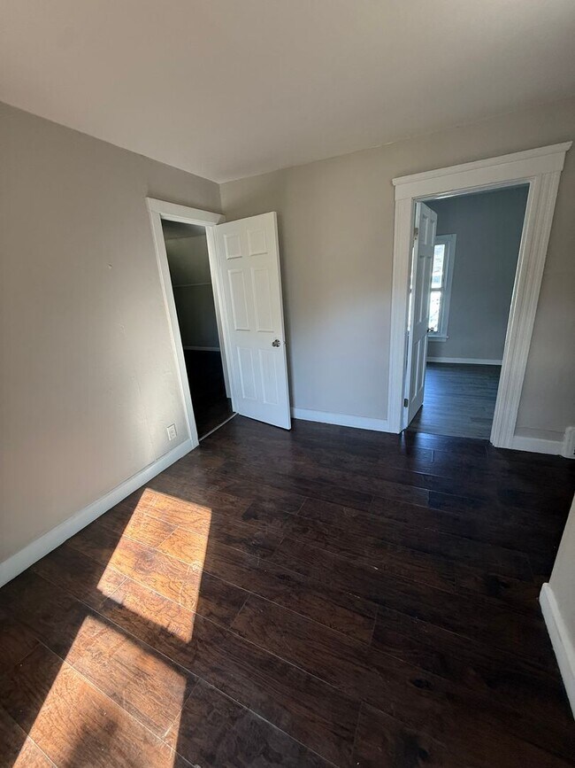 Building Photo - SECTION 8 and EDEN Accepted!! Your Newly Renovated Dream 5 Br Home Awaits!!