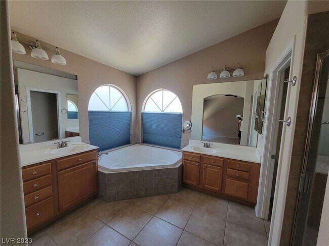 Building Photo - 8161 Cane Creek Mill Ct