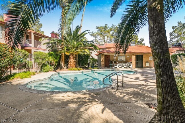 Building Photo - 5576 W Rochelle Ave.