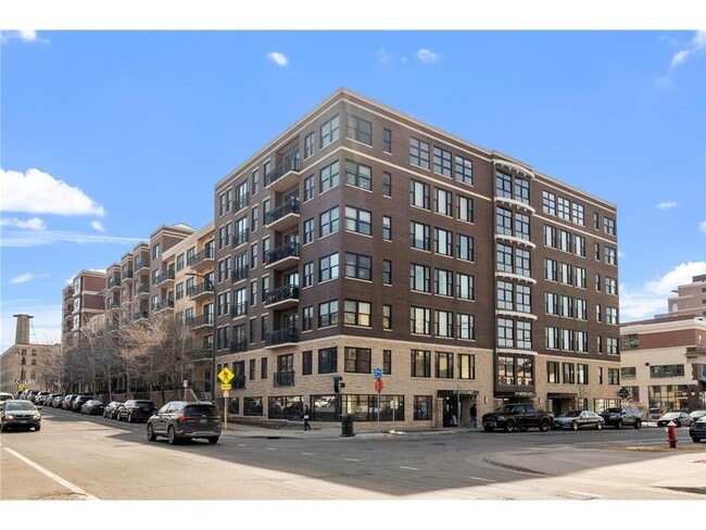 Building Photo - 401 N 2nd St