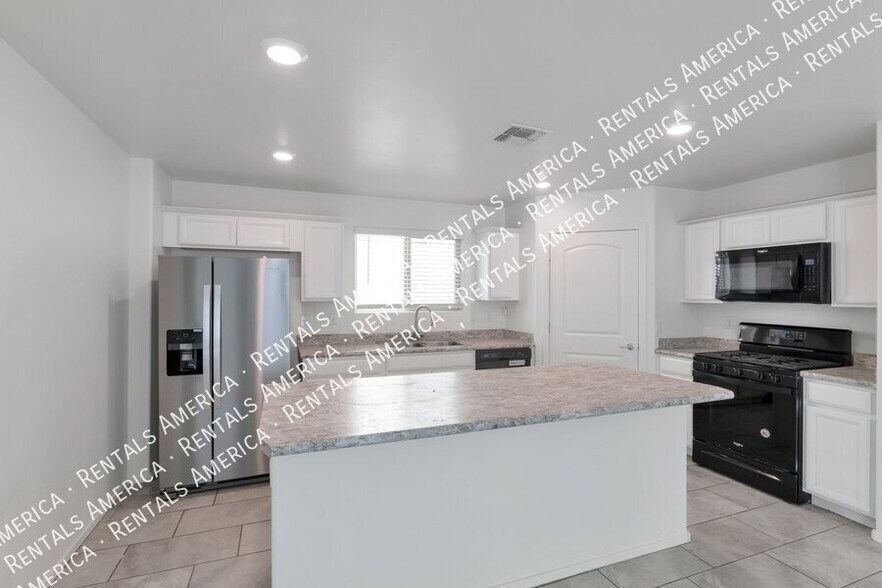 Building Photo - 8755 E Stone Meadow Cir