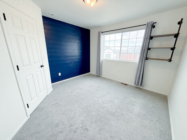 Building Photo - 4441 N Quatar Ct