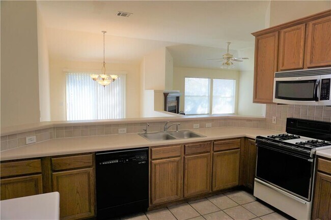 Building Photo - 20915 Gelding Ln