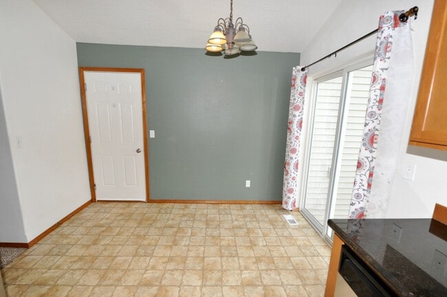Building Photo - 7682 N Joanna Dr