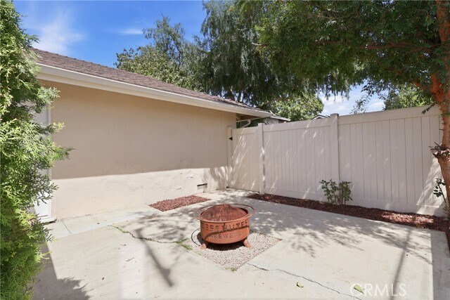 Building Photo - 2652 College