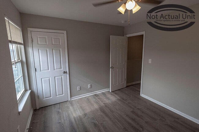 Building Photo - 1521 Typhoon Ct