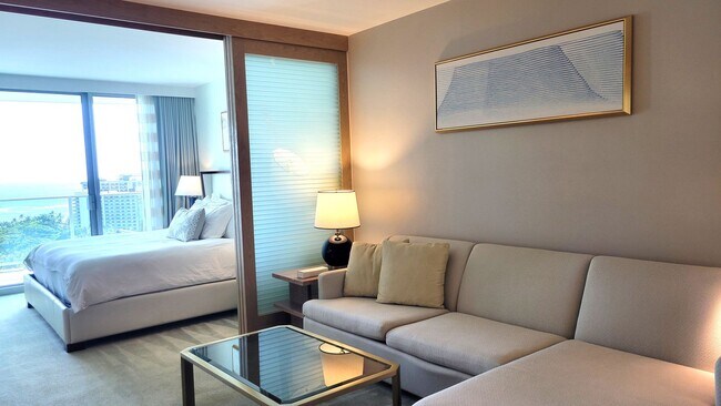 Primary Photo - Highly Desirable STUDIO/1-Bath unit Long-T...