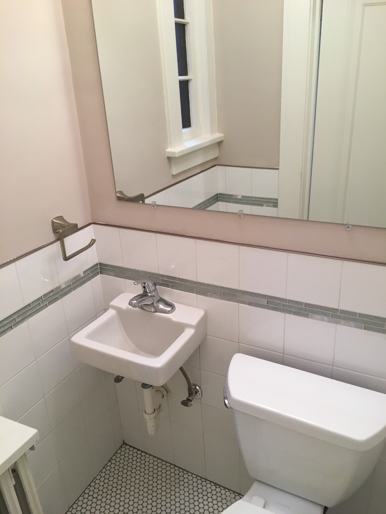 Building Photo - 2628 Traymore Rd