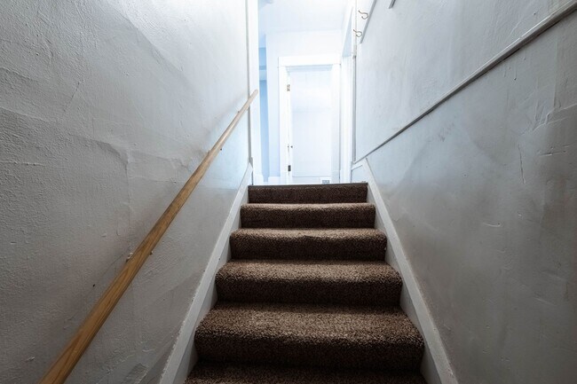 Building Photo - 408 W Illinois St