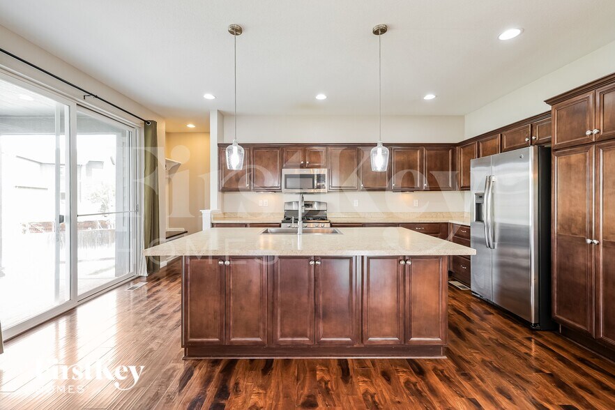 Building Photo - 10520 Sedalia St