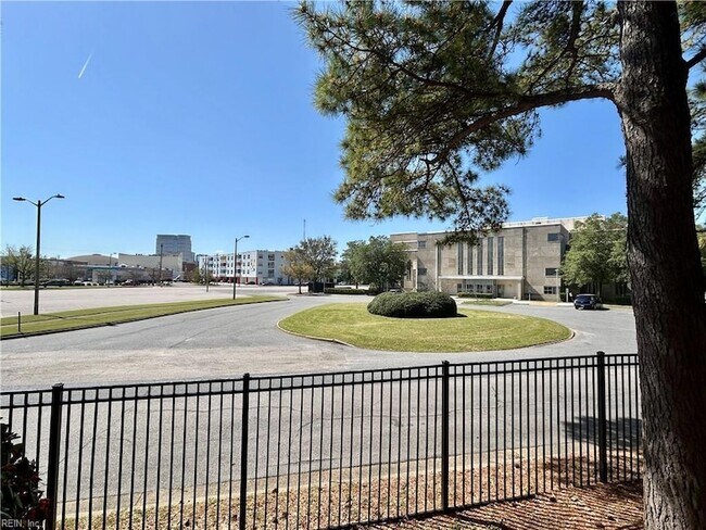 Building Photo - 103 Westover Ave