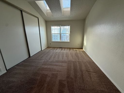 Building Photo - Beautiful 2-Bedroom Townhome in Aurora – Available November 10th!