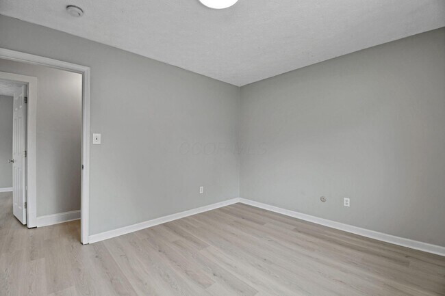 Building Photo - 5978 Alice Dr