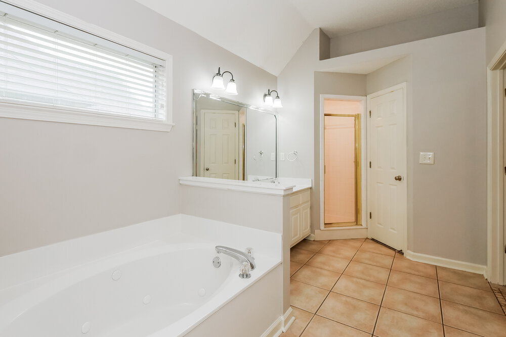 Building Photo - 6658 Raner Cove