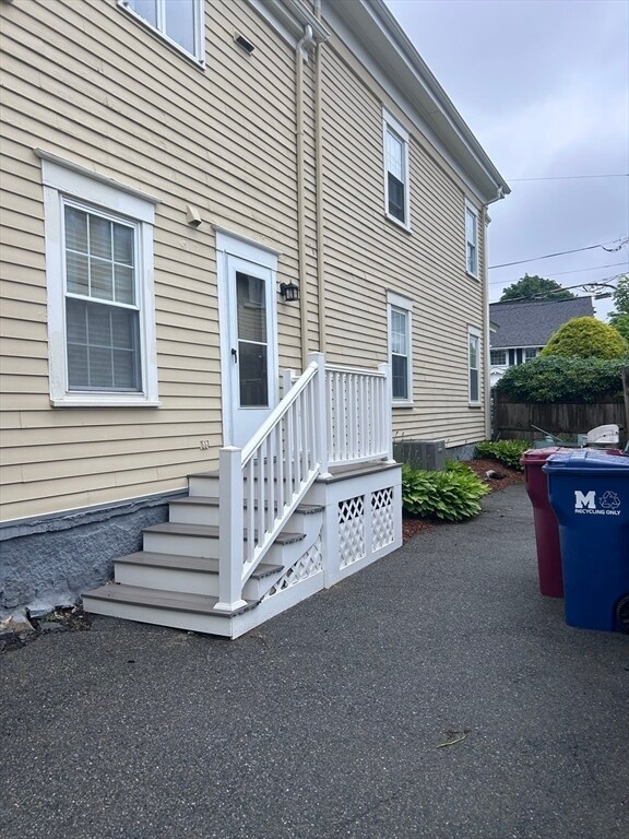 Building Photo - 55 Myrtle St