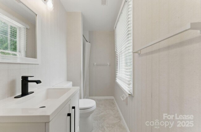 Building Photo - 7016 Wannamaker Ln