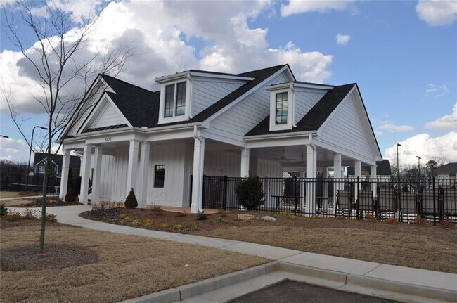 Building Photo - 5745 Thornton Dr