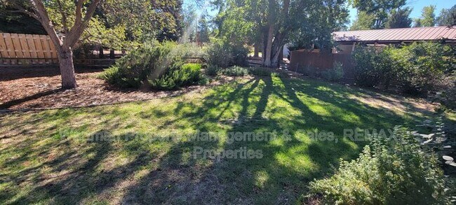 Building Photo - 6853 Duke Dr