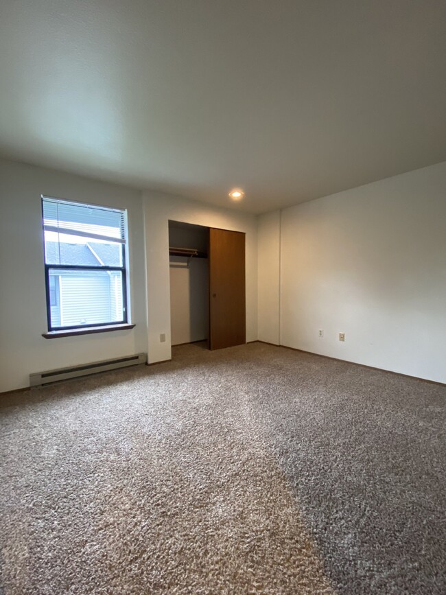 Building Photo - Charming 2-Bed Gem in Bellingham – Central...