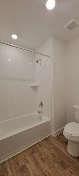 Building Photo - 3566 Blue Mockingbird St