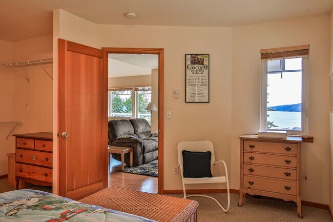 Building Photo - Furnished Greenbank Home with Water View and Bocce Ball!