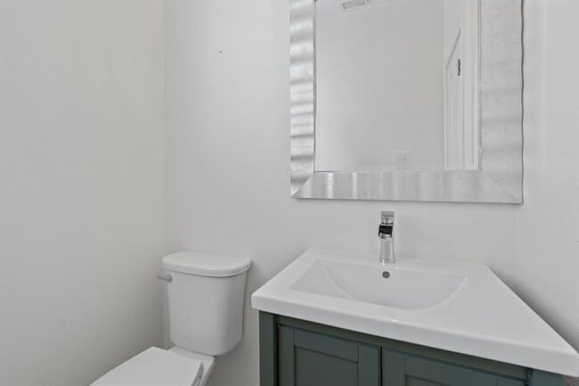 Building Photo - 13202 Fawn Valley Dr