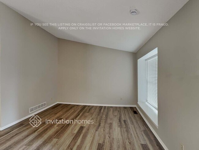 Building Photo - 11180 W 102nd Ave