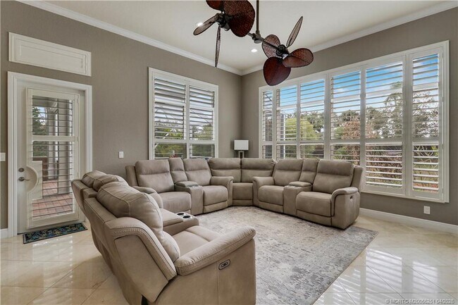 Building Photo - 5628 SW Gray Fox Dr