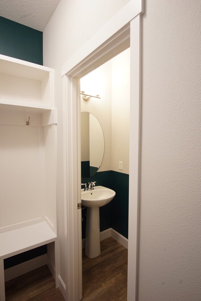 Half Bathroom -Main Level - 7447 SE Chinquapin Dr