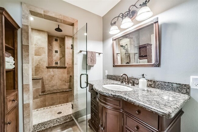 Building Photo - 9910 Pine Lake Dr