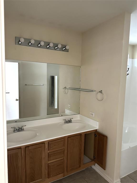 Building Photo - 13915 Randalstone Dr