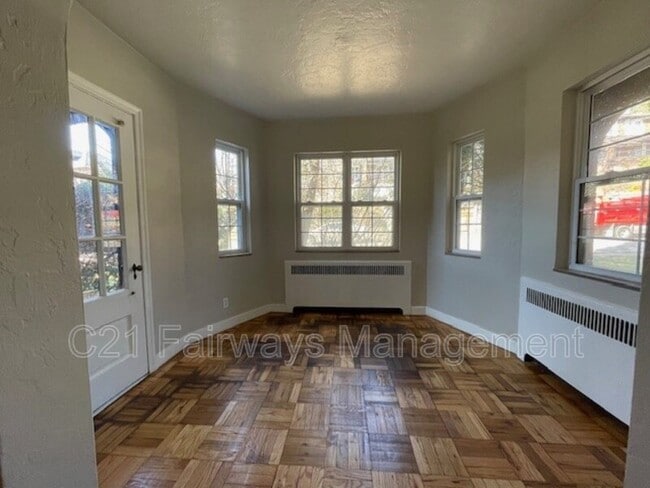 Building Photo - 304 Lenox Ave